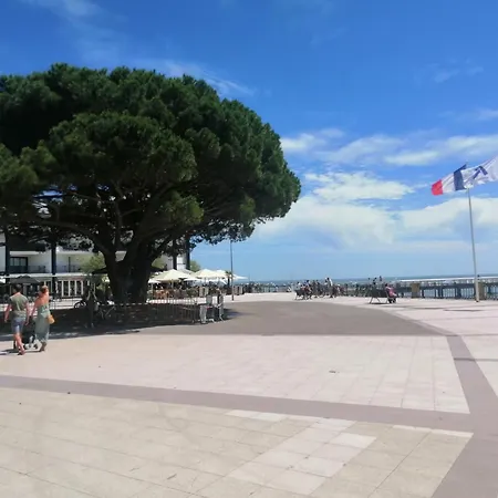 Le Magellan Terrasse 4 Personnes Et Centre * Andernos-les-Bains